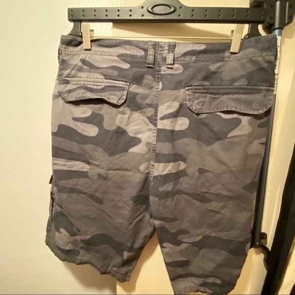 Oakley Military Cargo Short - Picture 5 of 6